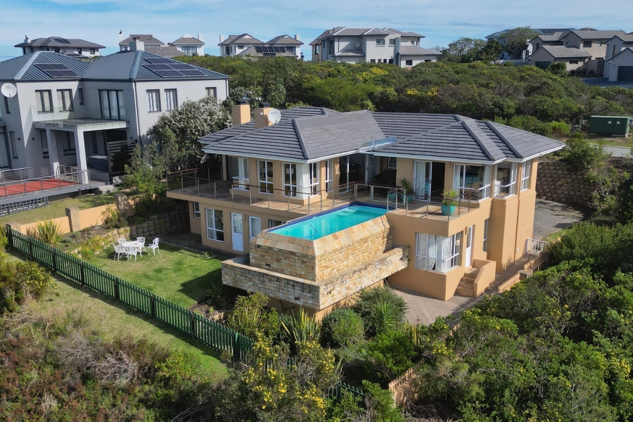 4 Bedroom Property for Sale in Pezula Golf Estate Western Cape